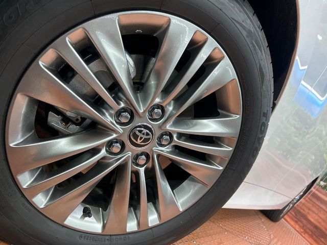 TOYOTA ALPHARD HYBRID 2025 Image 31