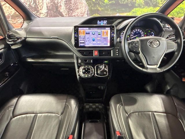 TOYOTA NOAH HYBRID 2019 Image 31