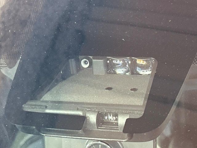 TOYOTA NOAH HYBRID 2019 Image 31