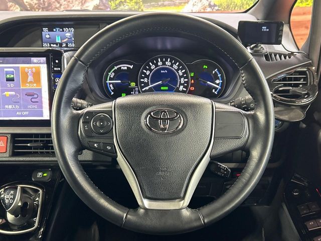 TOYOTA NOAH HYBRID 2019 Image 31