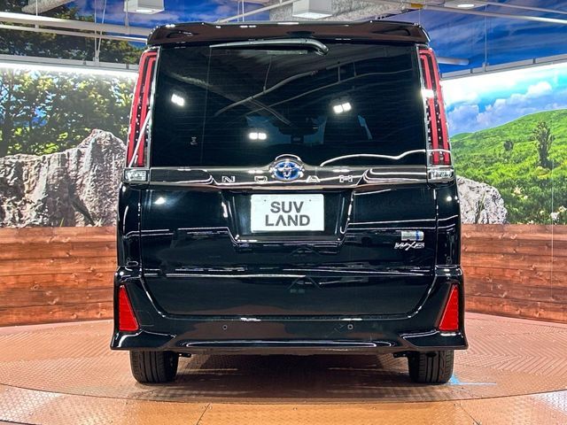 TOYOTA NOAH HYBRID 2019 Image 31