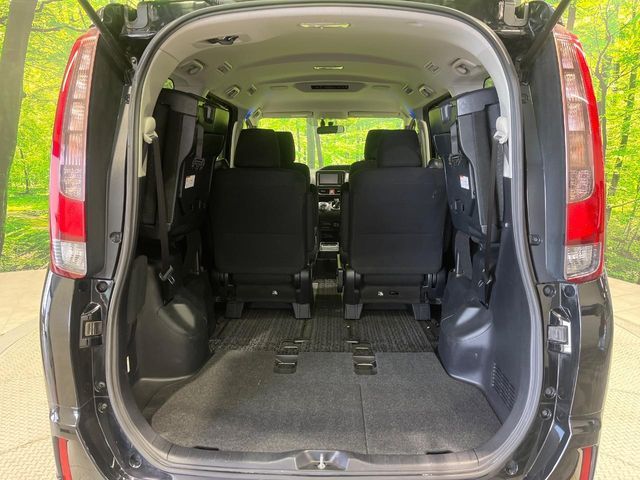 TOYOTA NOAH HYBRID 2015 Image 31