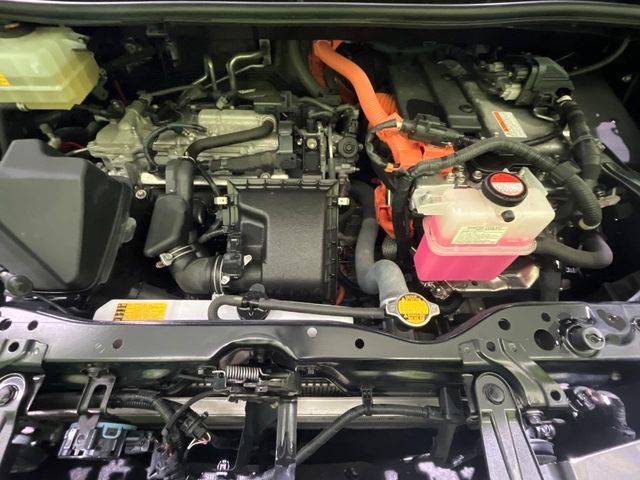 TOYOTA NOAH HYBRID 2015 Image 31