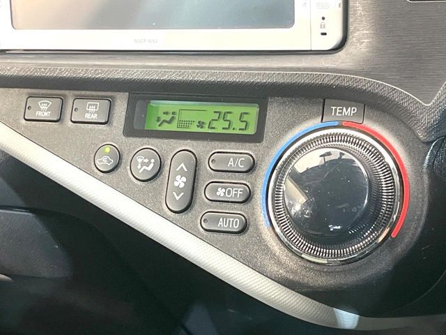 TOYOTA AQUA 2012 Image 31