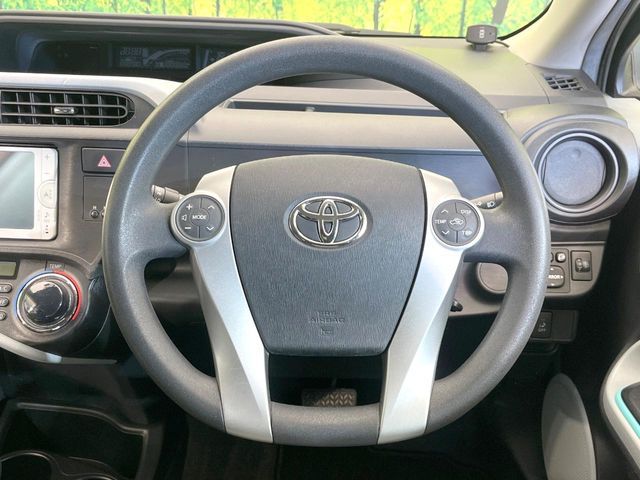 TOYOTA AQUA 2012 Image 31