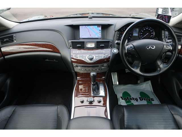 NISSAN FUGA 2017 Image 31