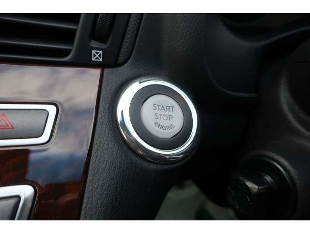 NISSAN FUGA 2017 Image 31