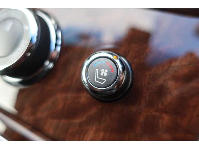 NISSAN FUGA 2017 Image 31