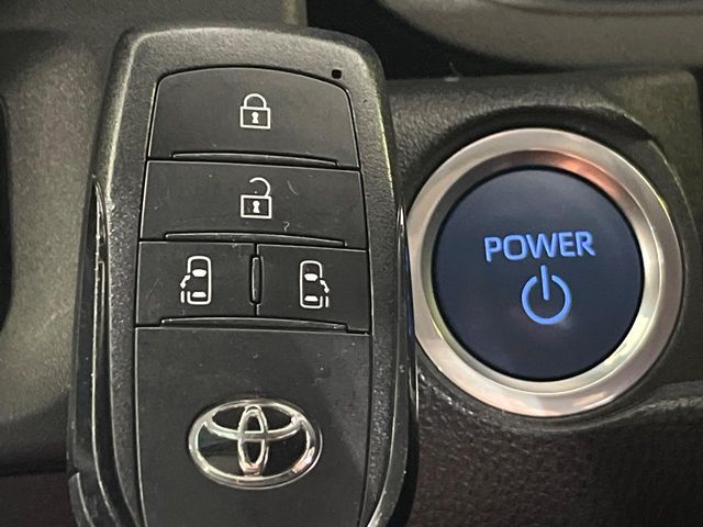 TOYOTA SIENTA HYBRID 2023 Image 31