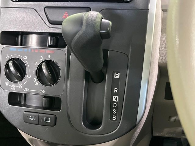 DAIHATSU TANTO 2014 Image 31