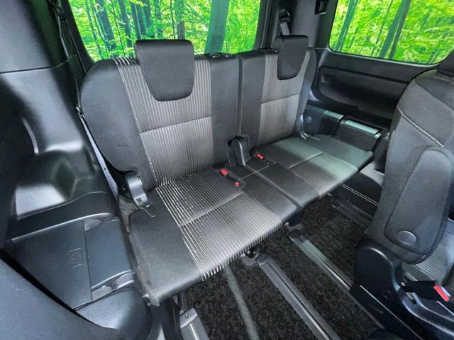 TOYOTA VOXY HYBRID 2020 Image 31