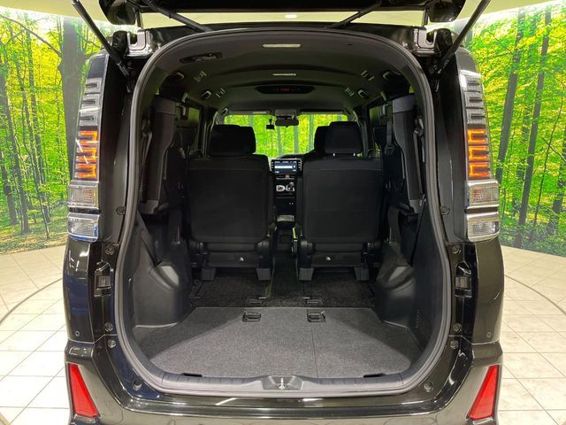 TOYOTA VOXY HYBRID 2020 Image 31