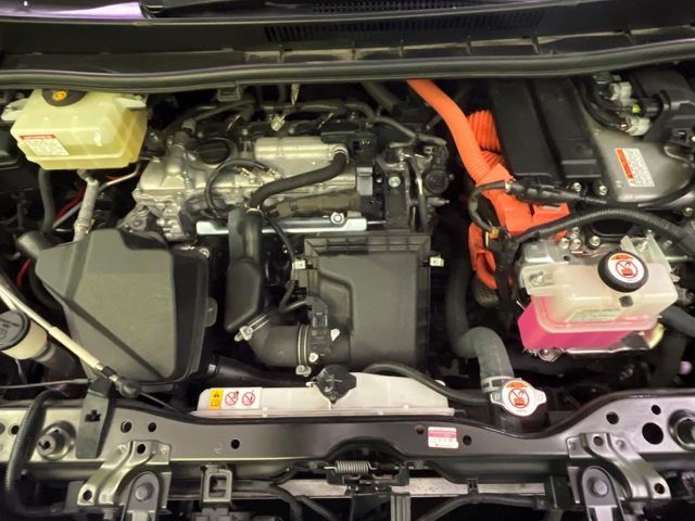 TOYOTA VOXY HYBRID 2020 Image 31