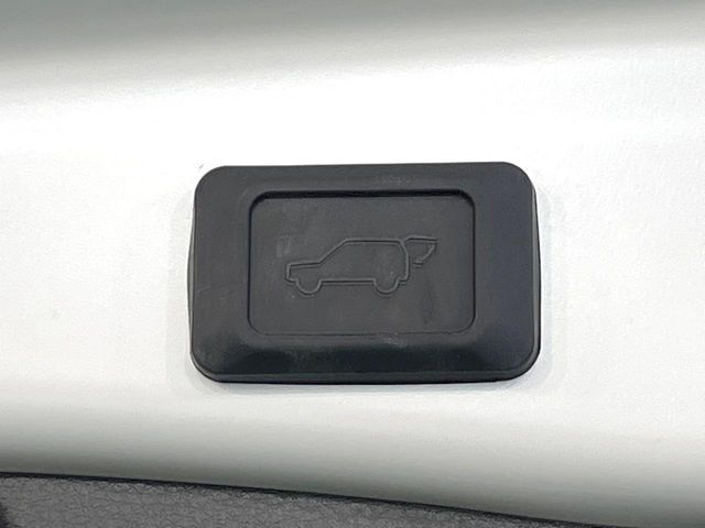 TOYOTA RAV4 HYBRID 4WD 2021 Image 31