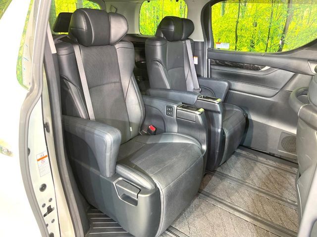 TOYOTA ALPHARD 2019 Image 31