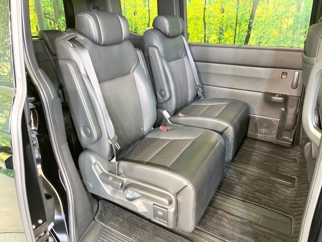 HONDA STEPWAGON E:HEV SPAD 2022 Image 31