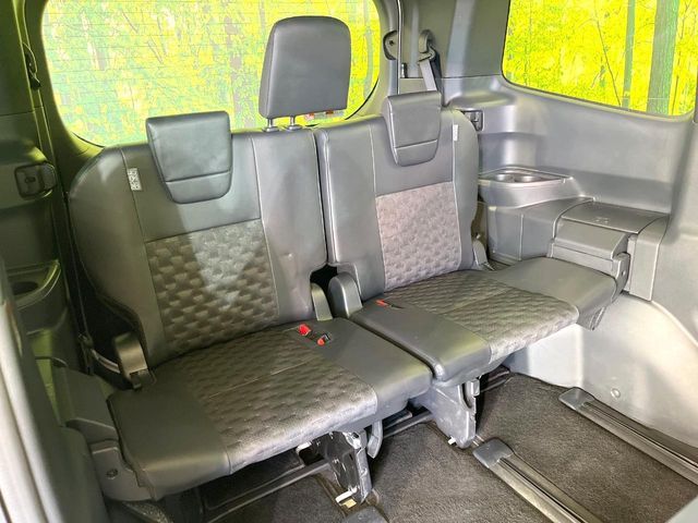 TOYOTA VOXY HYBRID 2023 Image 31