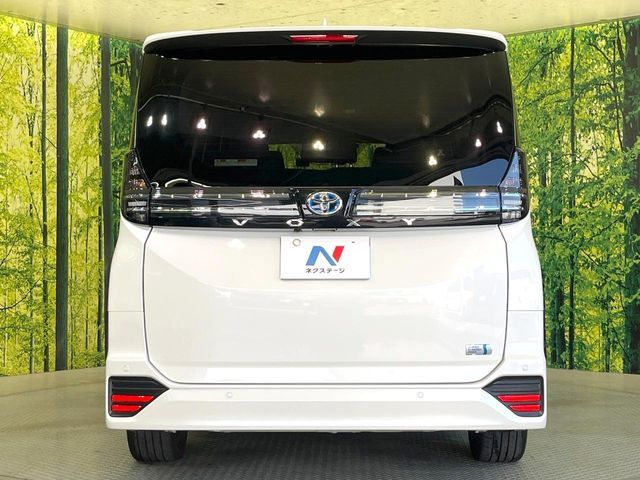 TOYOTA VOXY HYBRID 2023 Image 31