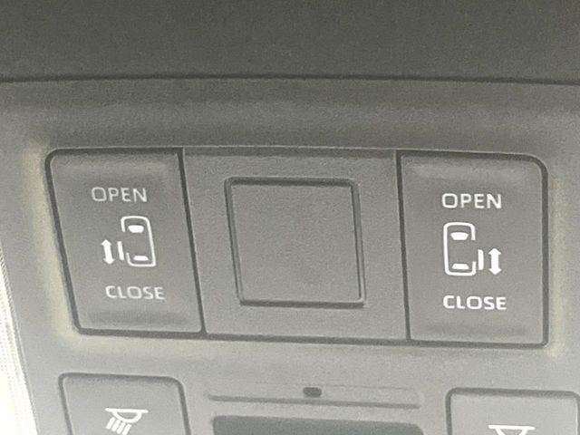 TOYOTA VOXY HYBRID 2023 Image 31