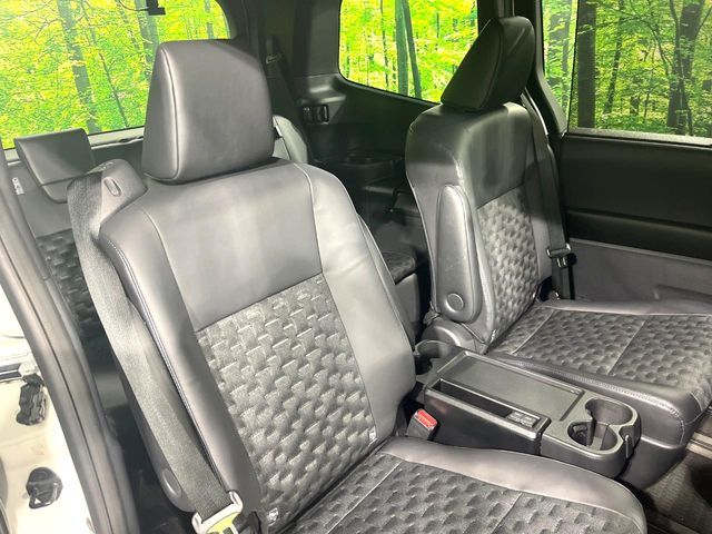 TOYOTA VOXY HYBRID 2023 Image 31