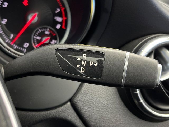 MERCEDES BENZ CLA SH 2019 Image 31