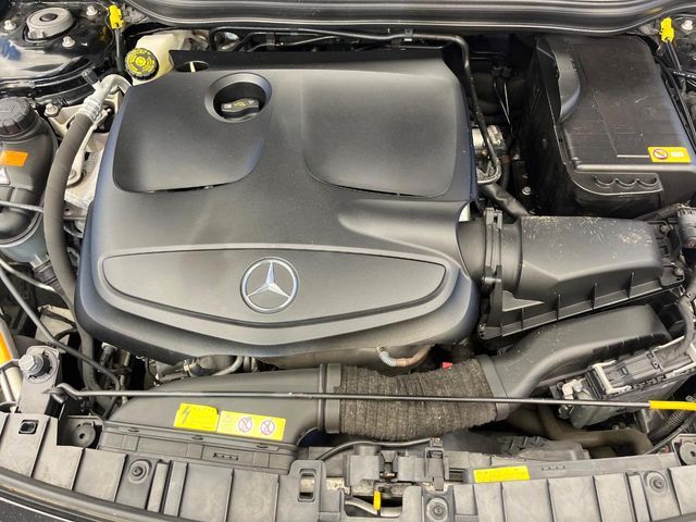 MERCEDES BENZ GLA CL 2015 Image 31