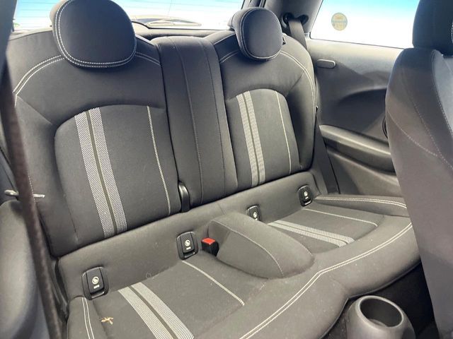 BMW MINI COOPER S 2017 Image 31