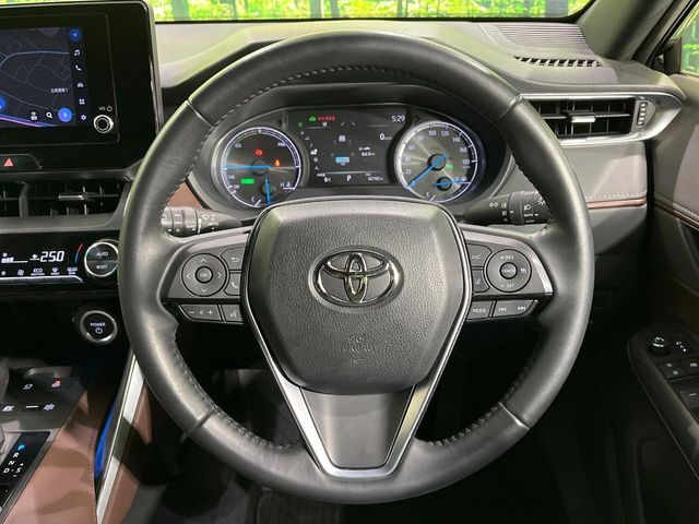 TOYOTA HARRIER HYBRID 2023 Image 31