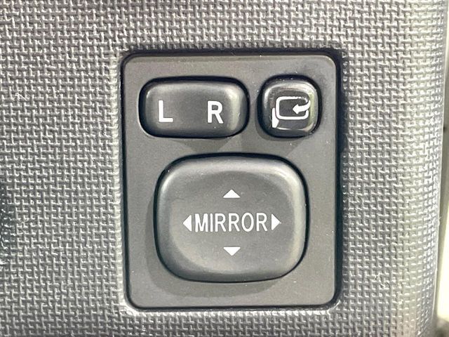 TOYOTA SPADE 2013 Image 31