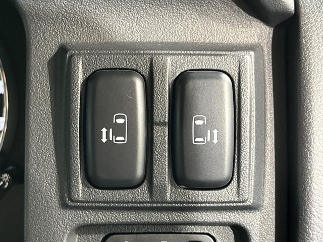 MITSUBISHI DELICA D:5 4WD 2017 Image 31