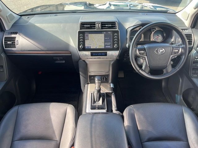 TOYOTA LANDCRUISER PRADO 2023 Image 31