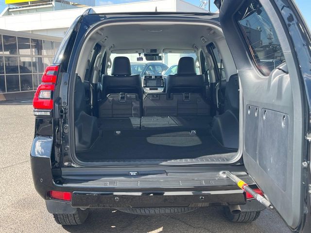 TOYOTA LANDCRUISER PRADO 2023 Image 31