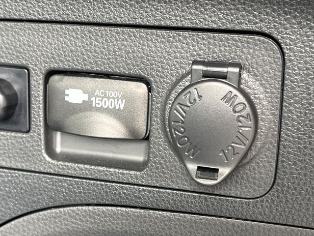 TOYOTA RAV4 HYBRID 4WD 2020 Image 31