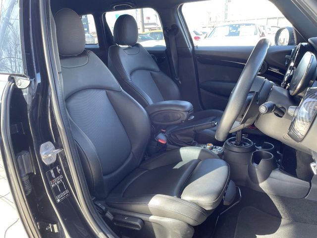 BMW MINI COOPER S 5DOOR 2021 Image 31