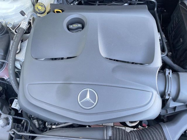 MERCEDES BENZ GLA CL 2017 Image 31