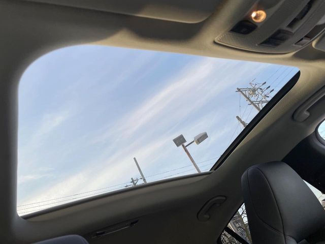 MERCEDES BENZ CLA SH 2017 Image 31