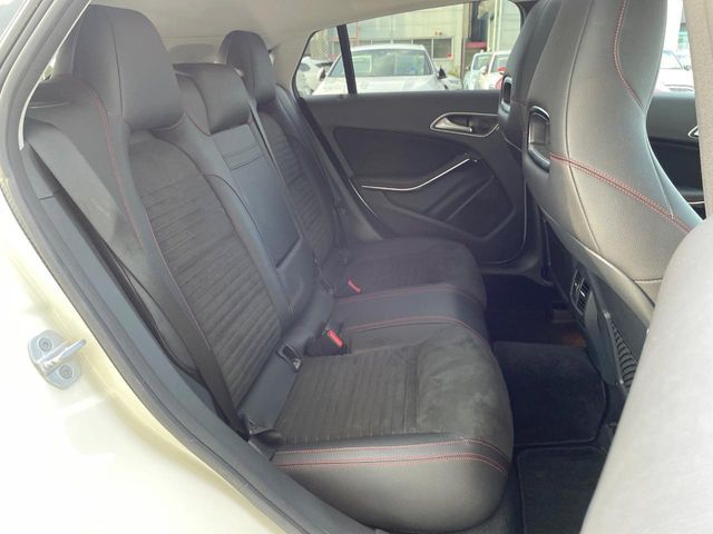 MERCEDES BENZ CLA SH 2017 Image 31