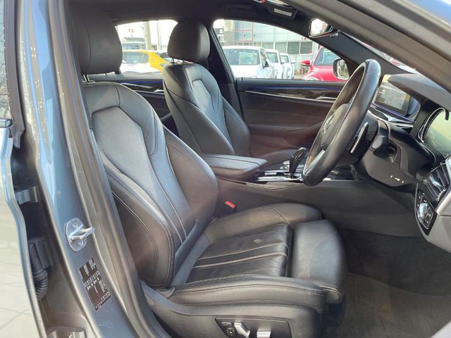 BMW 5SERIES SEDAN 2018 Image 31