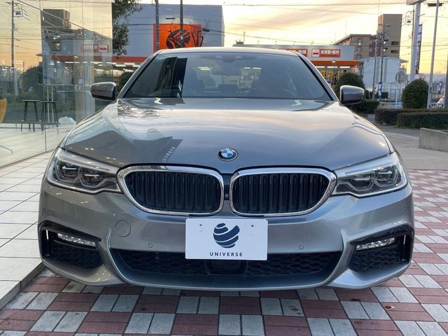 BMW 5SERIES SEDAN 2018 Image 31