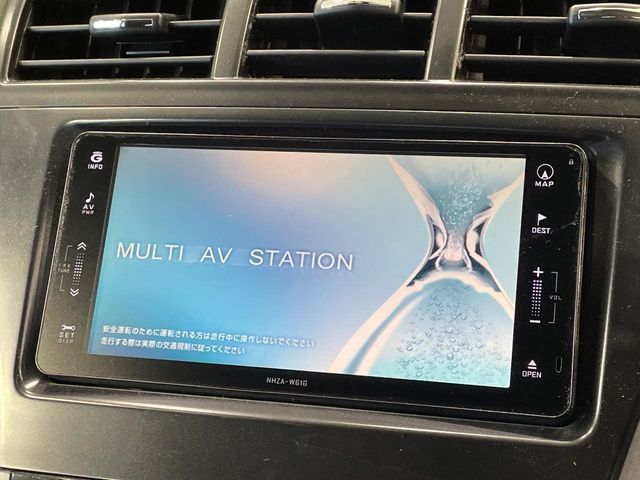 TOYOTA PRIUS ALPHA 2011 Image 31