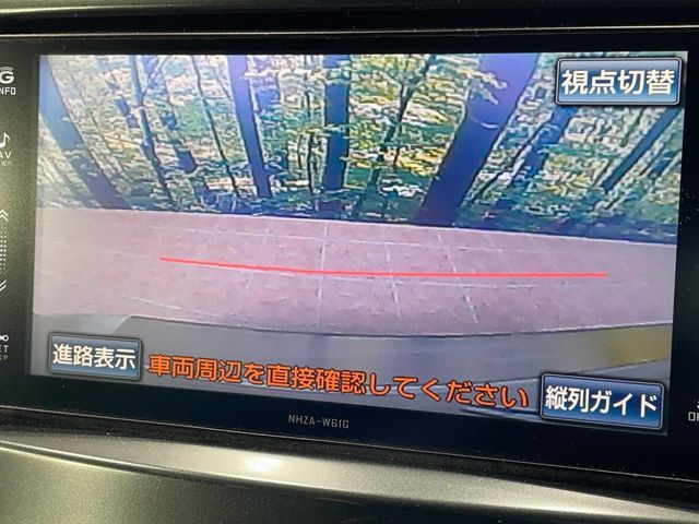 TOYOTA PRIUS ALPHA 2011 Image 31