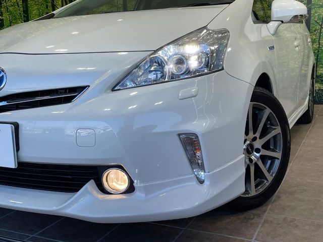 TOYOTA PRIUS ALPHA 2011 Image 31