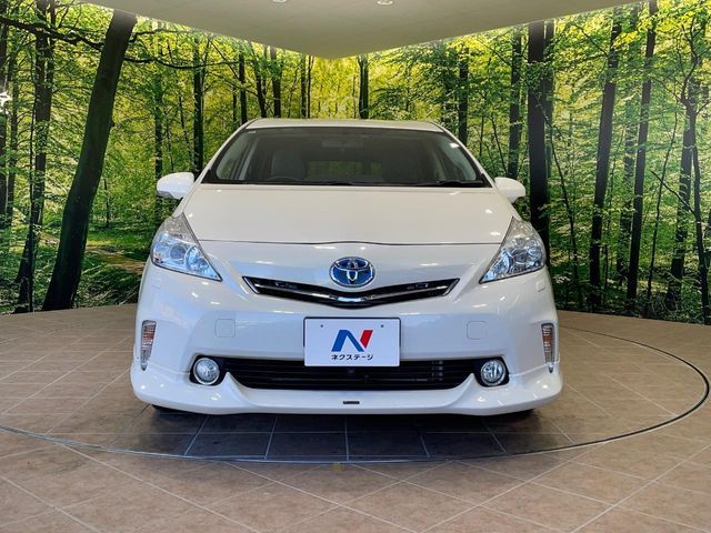 TOYOTA PRIUS ALPHA 2011 Image 31