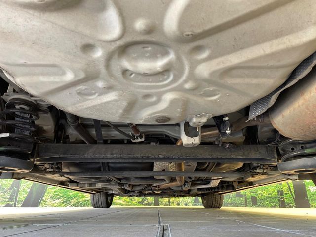 TOYOTA PRIUS ALPHA 2011 Image 31