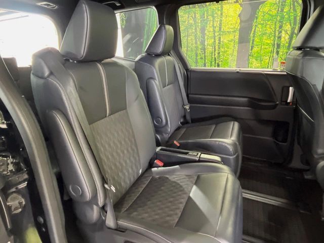 TOYOTA NOAH HYBRID 2023 Image 31