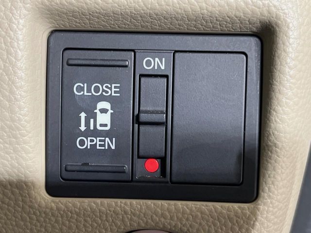 HONDA N BOX 2019 Image 31