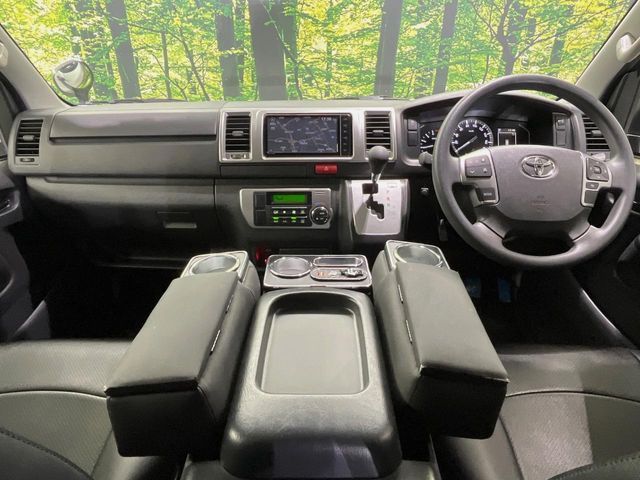 TOYOTA HIACE VAN 2WD 2022 Image 31