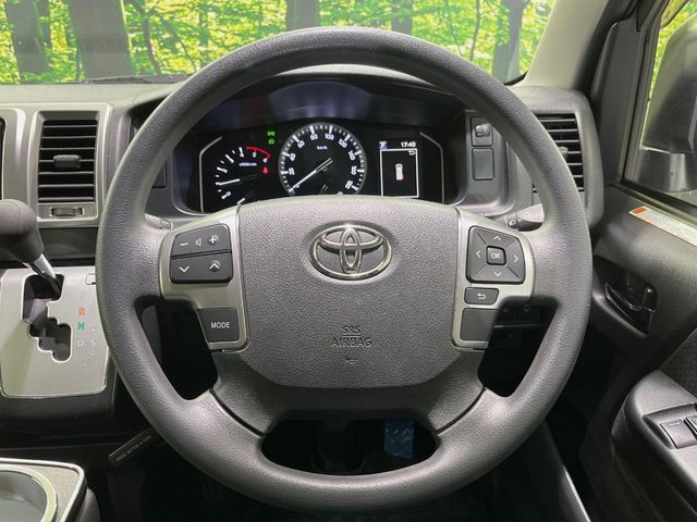 TOYOTA HIACE VAN 2WD 2022 Image 31