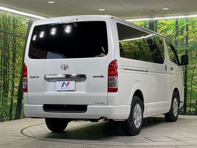 TOYOTA HIACE VAN 2WD 2022 Image 31