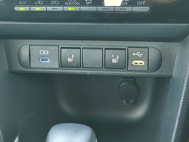 TOYOTA YARIS CROSS HYBRID 2023 Image 31